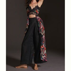 FARM Rio Multicolor Crop Tunic blouse with Black Lace New with tags!